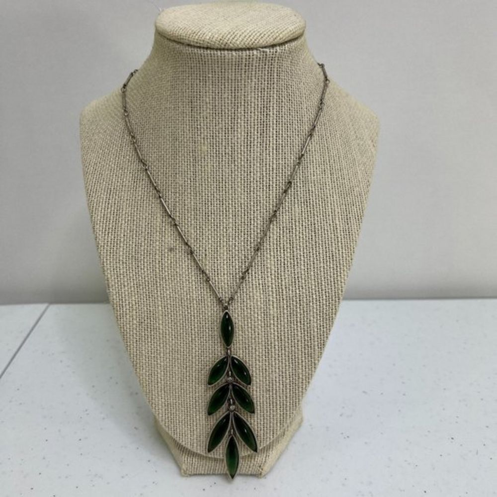 Vida Jewels Green Necklace Leaf Dangle Silver Tone Vintage Chain Tear Drop Used,